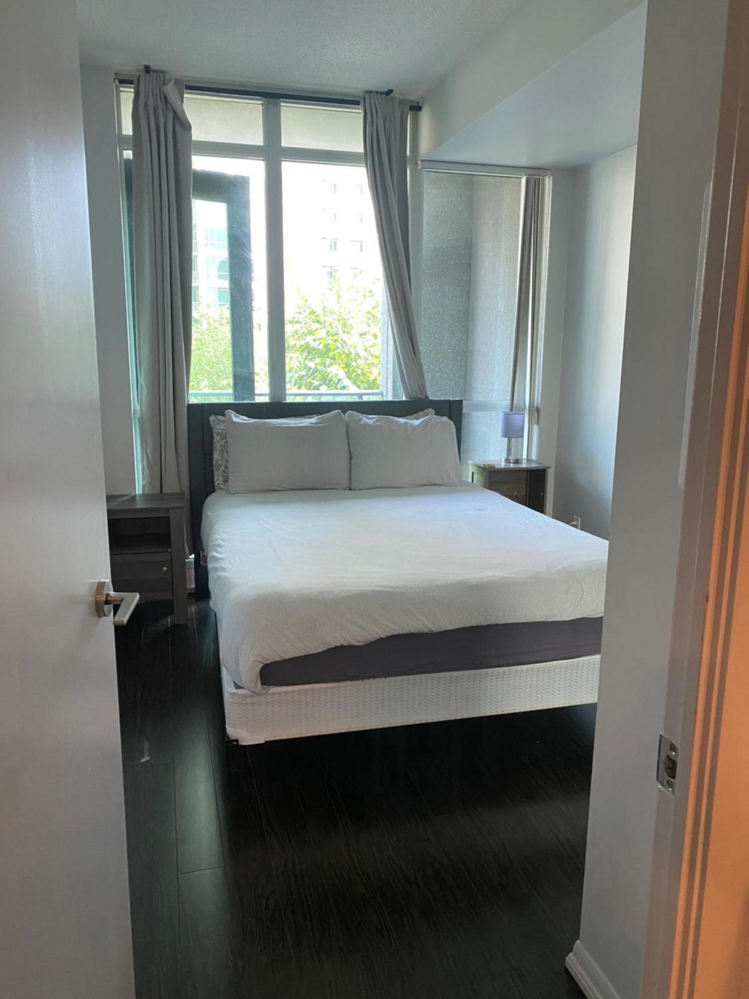 Executive 1 Bedroom Condo Sleeps 2 多伦多 外观 照片