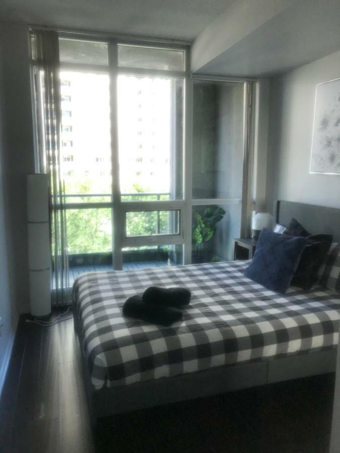 Executive 1 Bedroom Condo Sleeps 2 多伦多 外观 照片