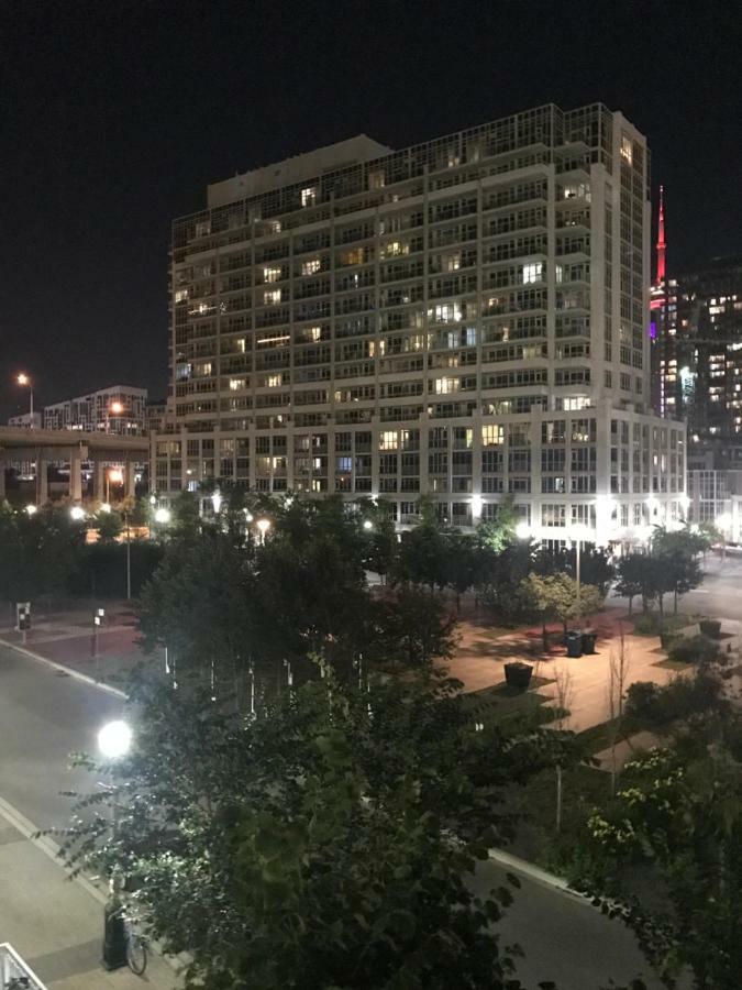 Executive 1 Bedroom Condo Sleeps 2 多伦多 外观 照片