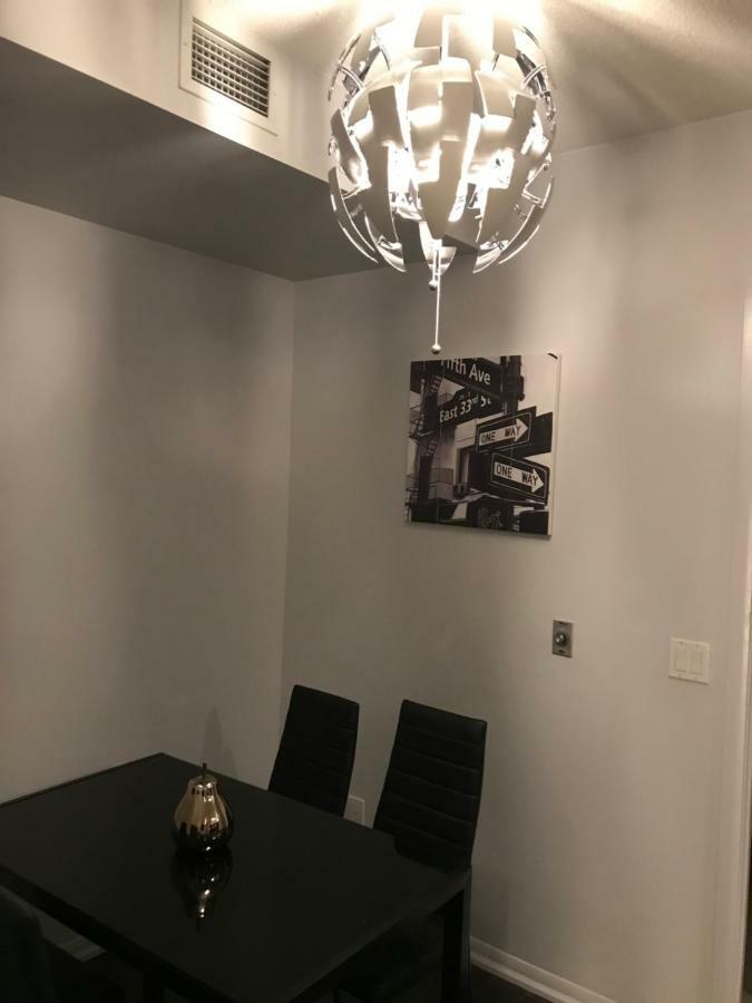 Executive 1 Bedroom Condo Sleeps 2 多伦多 外观 照片