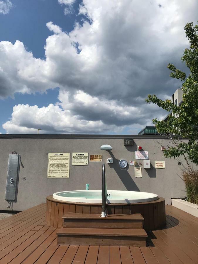 Executive 1 Bedroom Condo Sleeps 2 多伦多 外观 照片