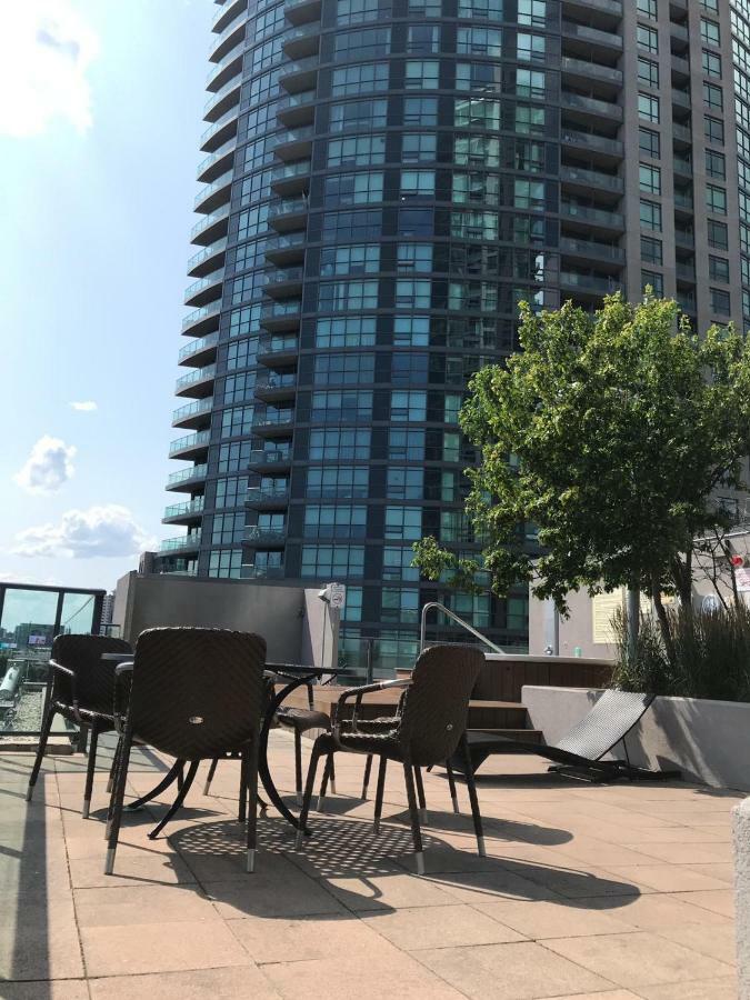 Executive 1 Bedroom Condo Sleeps 2 多伦多 外观 照片