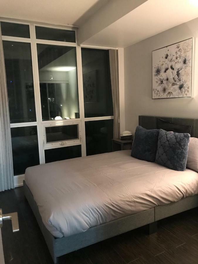 Executive 1 Bedroom Condo Sleeps 2 多伦多 外观 照片