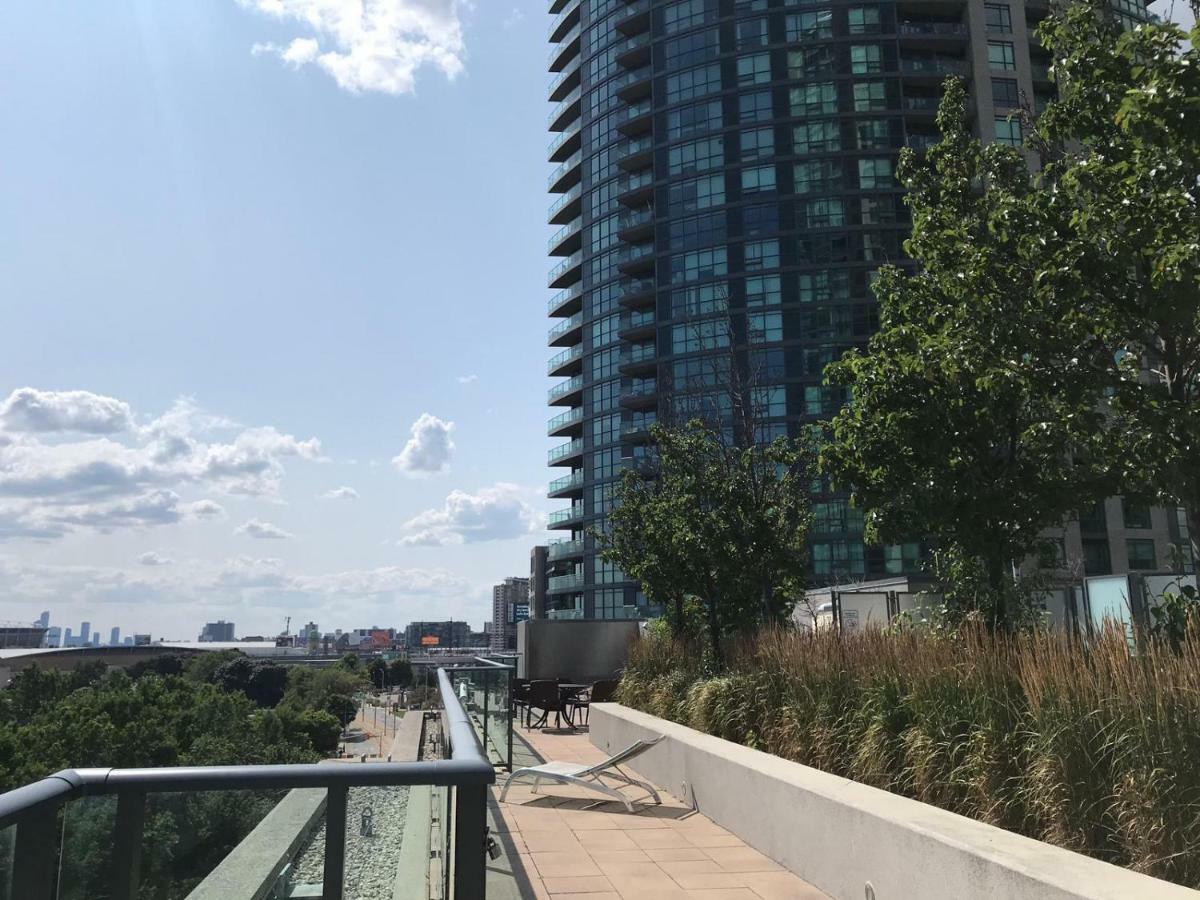 Executive 1 Bedroom Condo Sleeps 2 多伦多 外观 照片