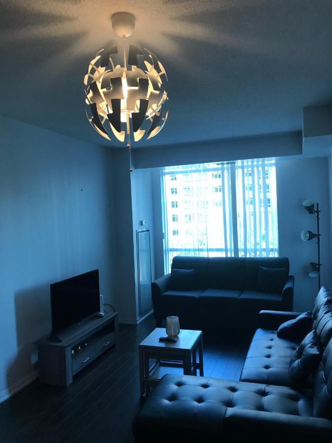 Executive 1 Bedroom Condo Sleeps 2 多伦多 外观 照片
