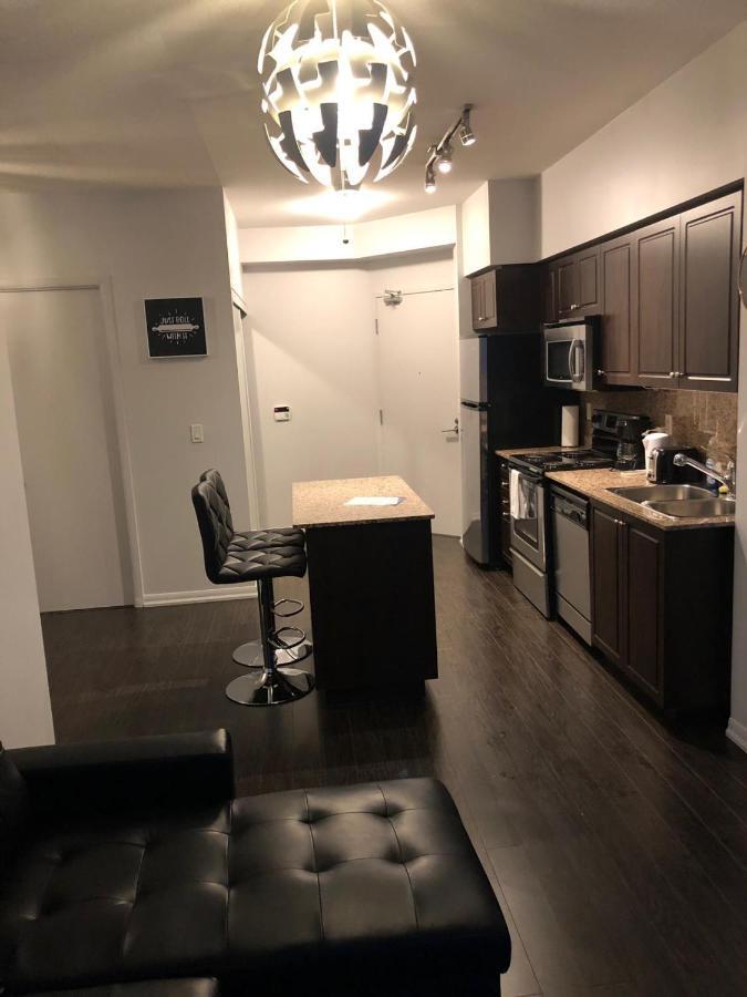Executive 1 Bedroom Condo Sleeps 2 多伦多 外观 照片